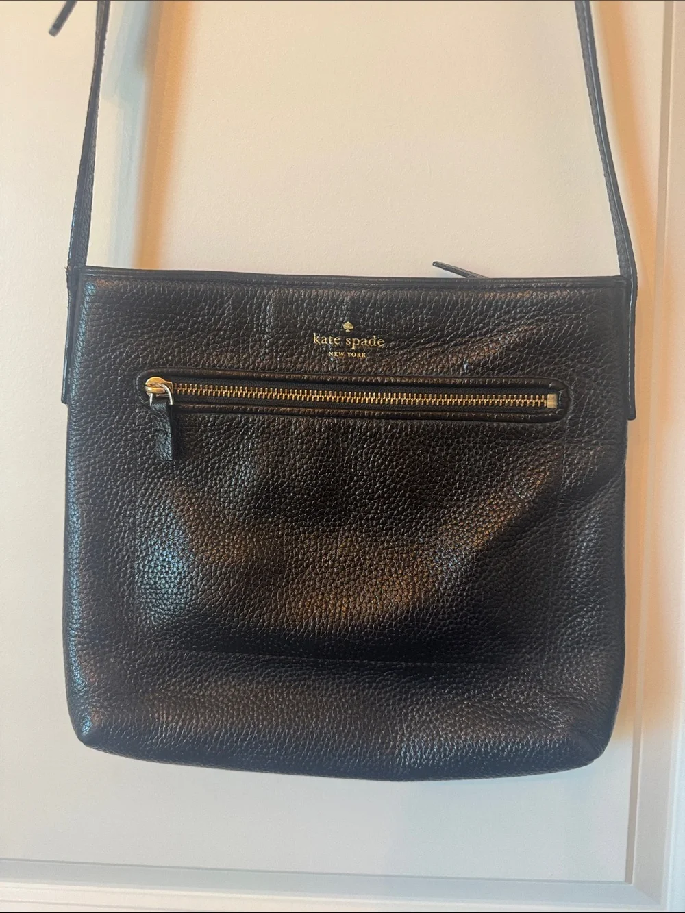 Kate Spade New York, specifically the Chester Street Dessi crossbody model
